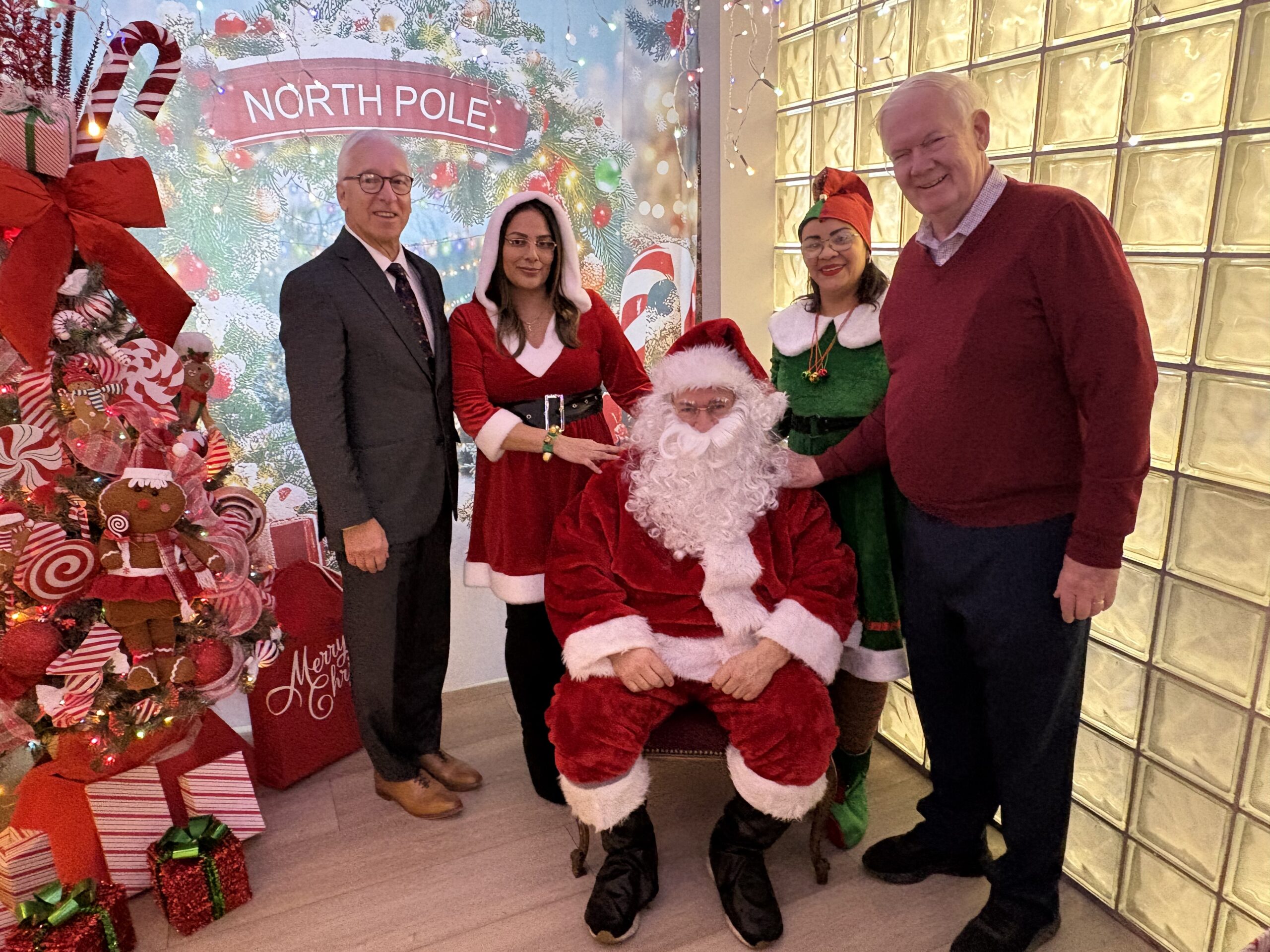 Saint Joseph’s Medical Center Celebrates Holiday Party for More Than 500 Children