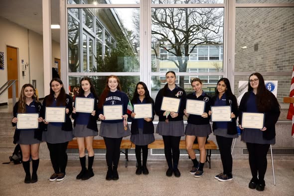 9 Maria Regina HS Students Distinguish Themselves at NYU Italian Poetry Contest